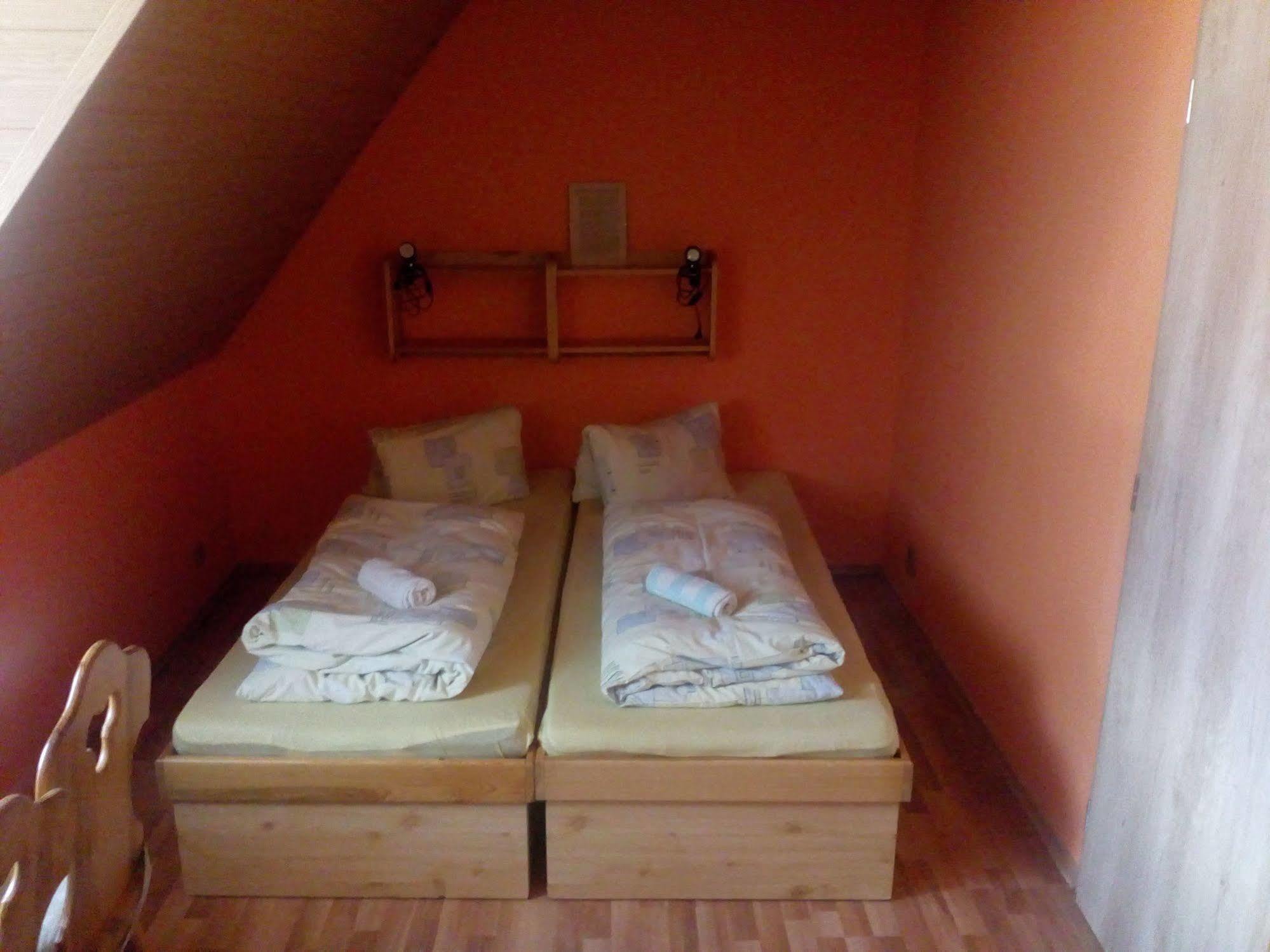 Penzion Leštiny Esterno foto