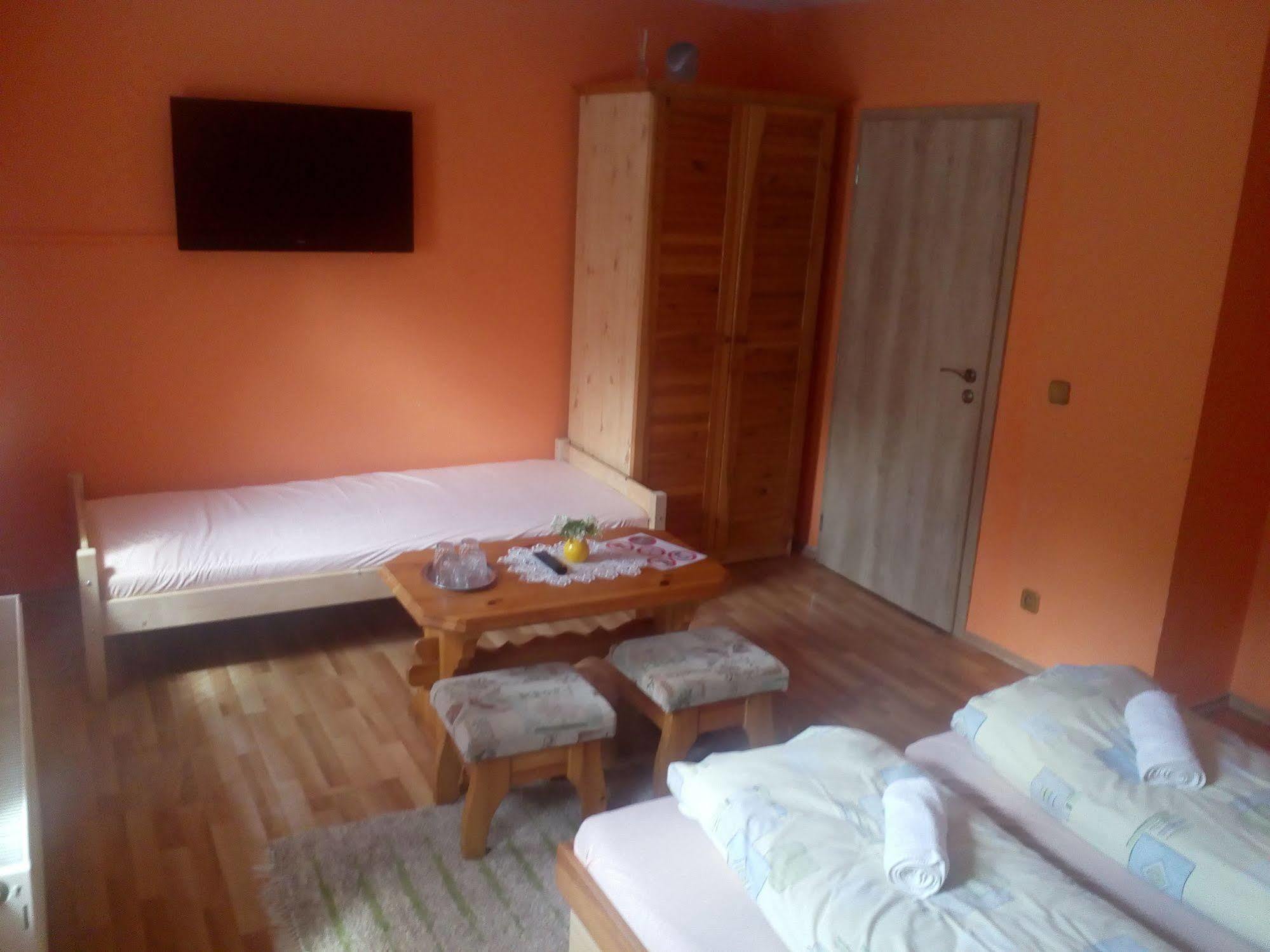 Penzion Leštiny Esterno foto