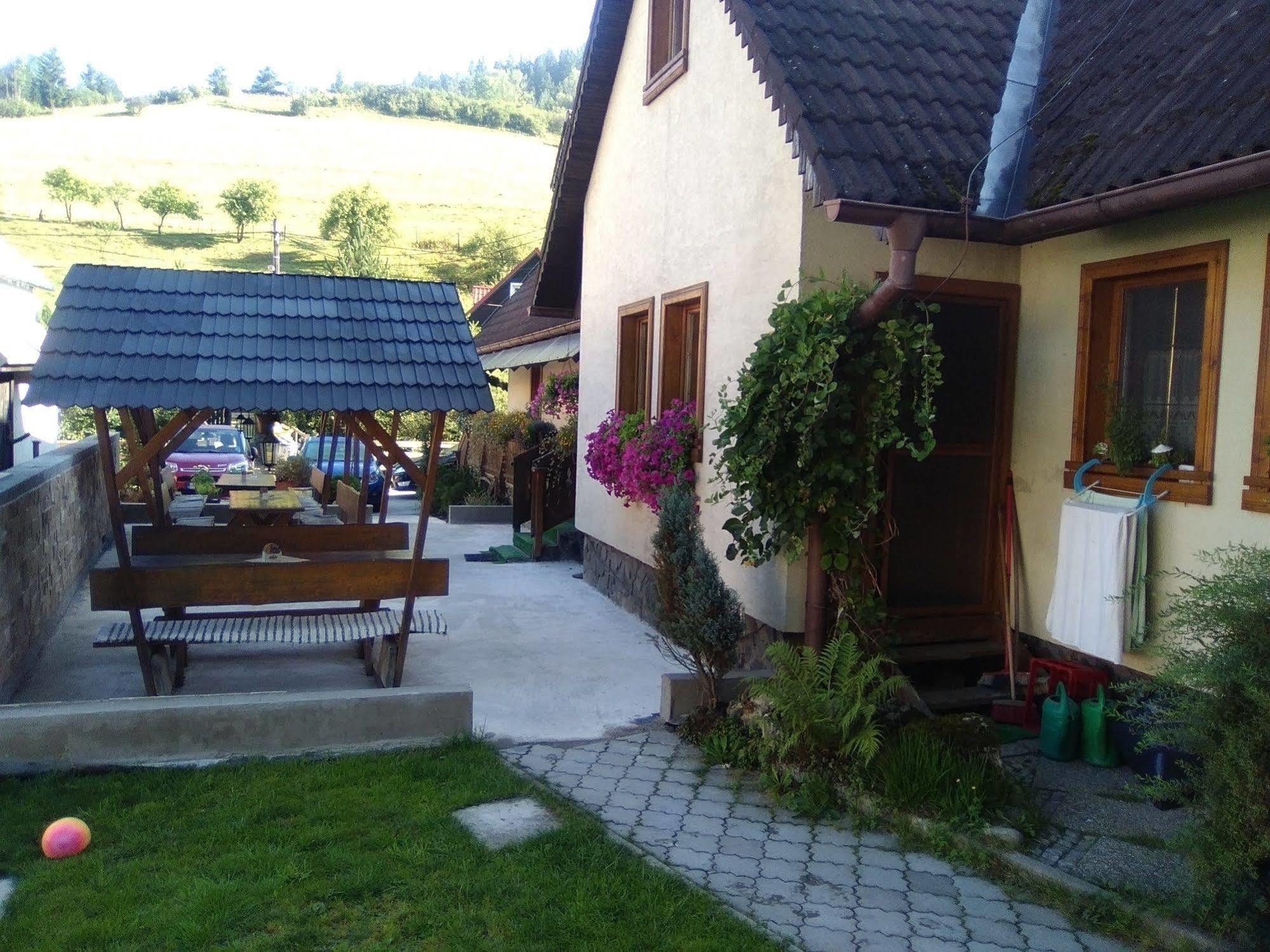 Penzion Leštiny Esterno foto